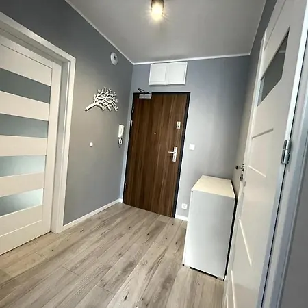 New - Near Sky Tower - 4 People - New Building - Lift Wroclaw